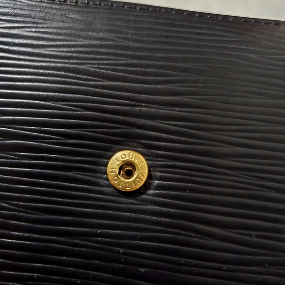 Louis Vuitton Epi Leather Long Wallet - Picture 5 of 12
